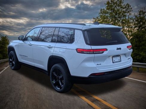 New 2025 Jeep Grand Cherokee L Limited w/ Black Appearance Package image 5