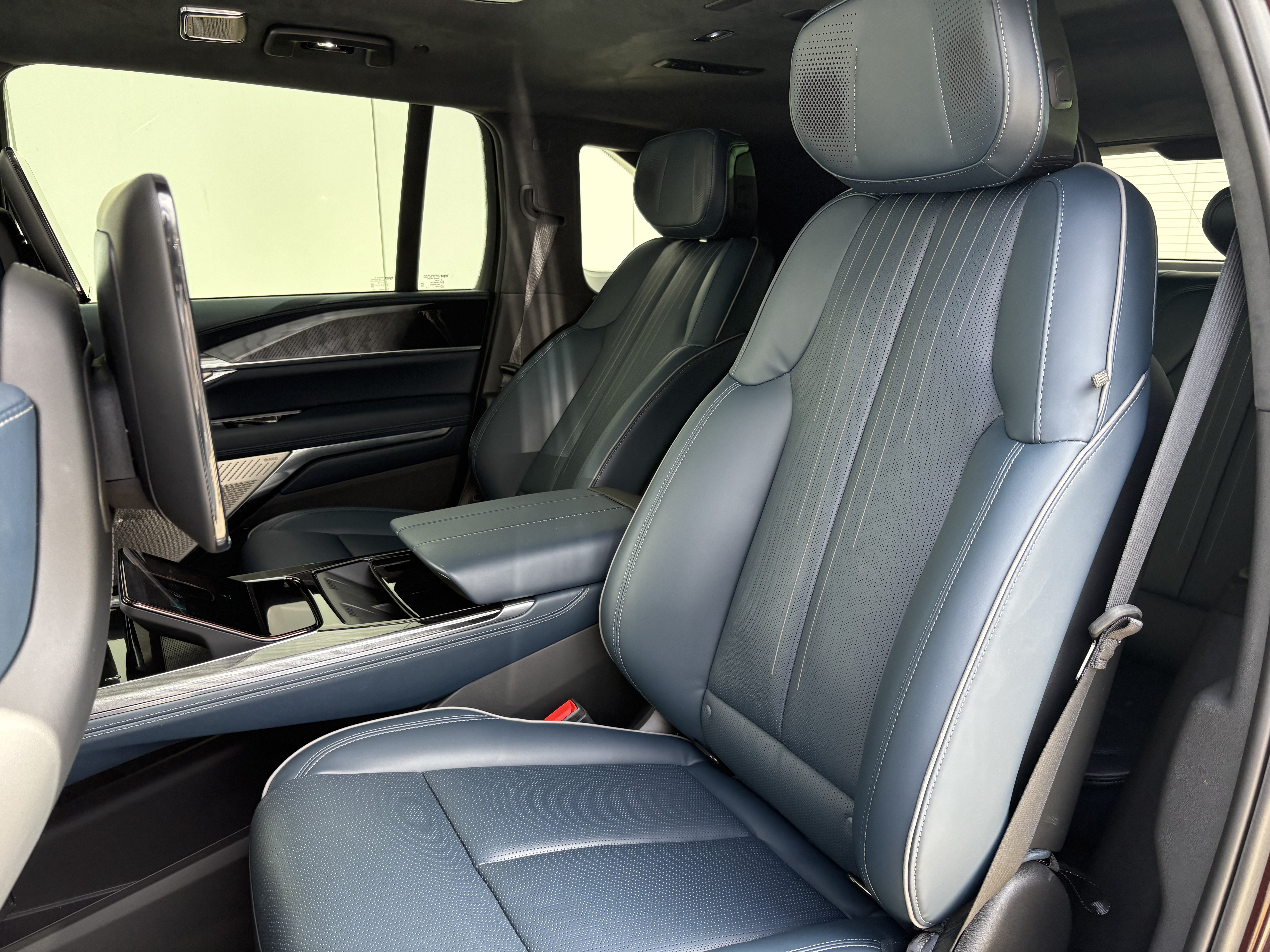 Certified 2026 Cadillac Escalade IQ Sport 2 AWD/4WD image 13