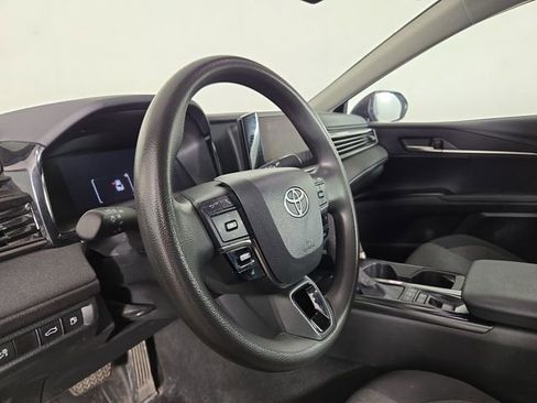 Used 2025 Toyota Camry LE FWD image 14