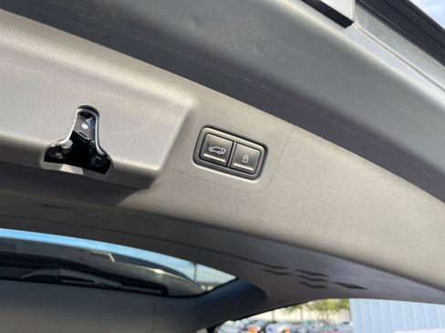 Used 2025 Hyundai Santa Fe SEL FWD image 21