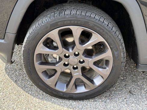 Used 2021 Jeep Compass Latitude image 8