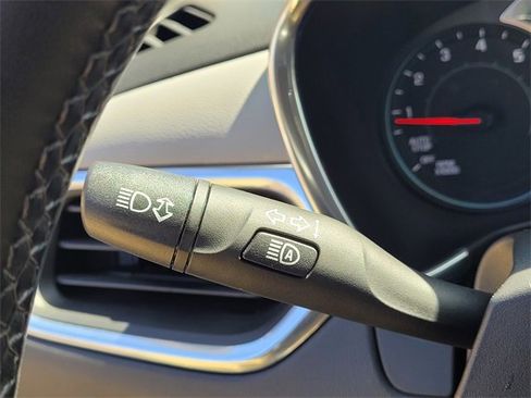 Used 2023 Chevrolet Equinox LT w/ Driver Convenience Package image 16