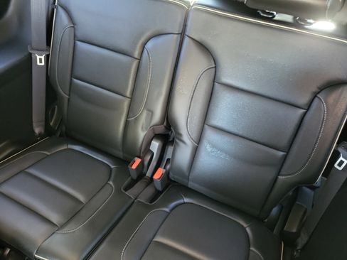 Certified 2017 GMC Acadia Denali w/ Technology Package image 23