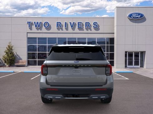 New 2026 Ford Explorer Active w/ Active Comfort Package RWD image 5