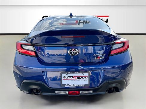 Used 2024 Toyota GR86 Premium image 6
