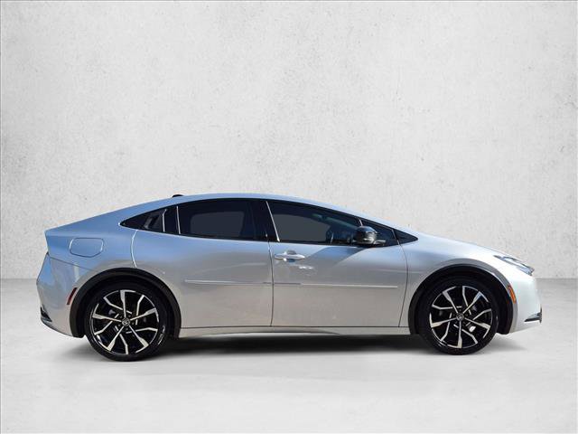 Used 2024 Toyota Prius Prime Premium FWD image 4