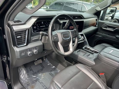 Used 2024 GMC Sierra 3500 Denali w/ Denali Reserve Package image 21