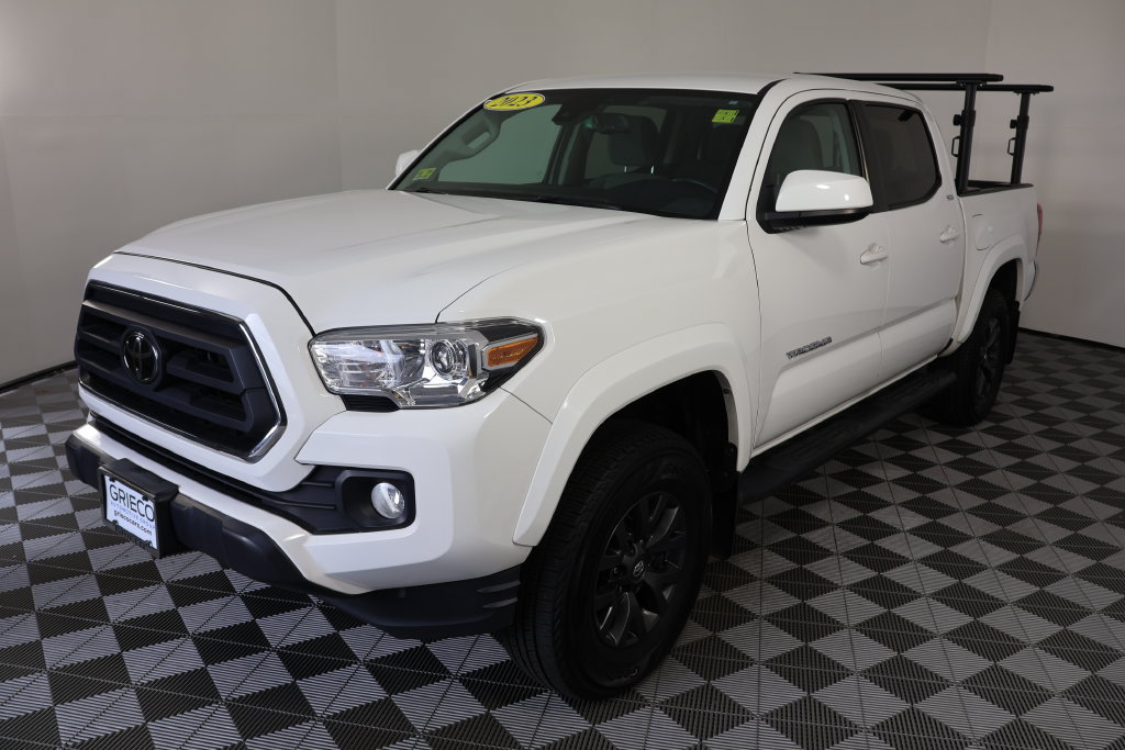 Used 2023 Toyota Tacoma SR5 AWD/4WD image 4