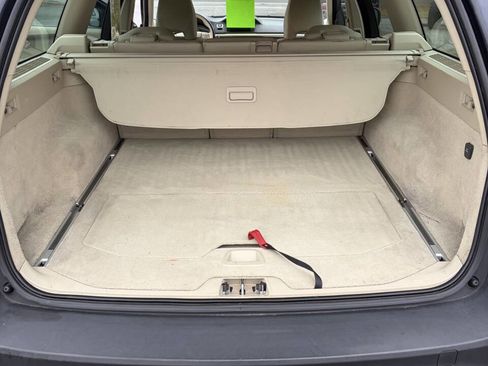 Used 2016 Volvo XC70 T5 Premier w/ Convenience Package image 17