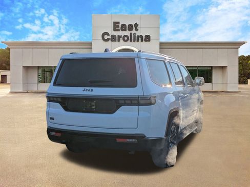 New 2026 Jeep Grand Wagoneer 2WD image 3