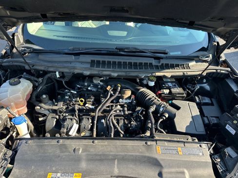 Used 2019 Ford Edge Titanium image 17