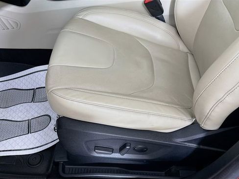 Used 2021 Ford Edge Titanium w/ Equipment Group 301A image 19