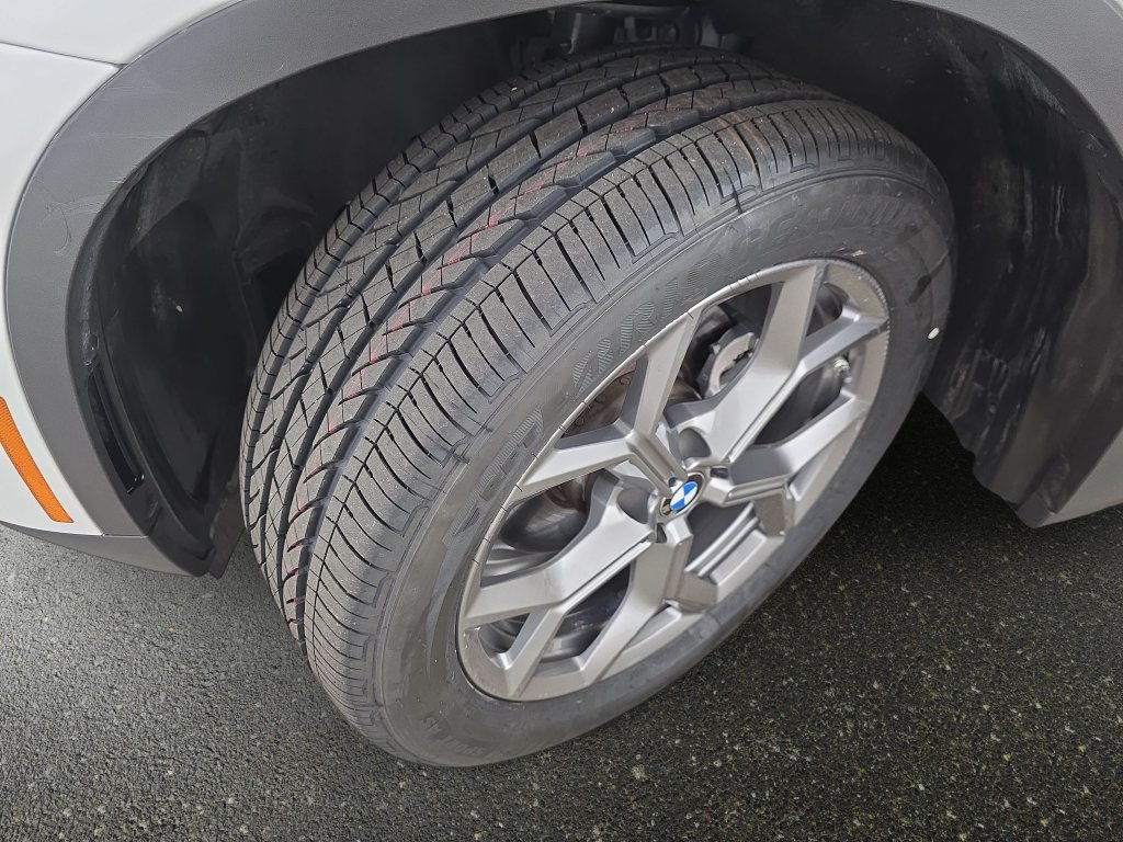 Certified 2025 BMW X4 xDrive30i w/ Premium Package AWD/4WD image 34