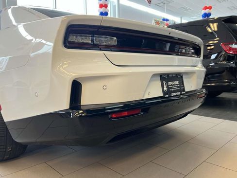 New 2024 Dodge Charger R/T w/ Plus Group image 9