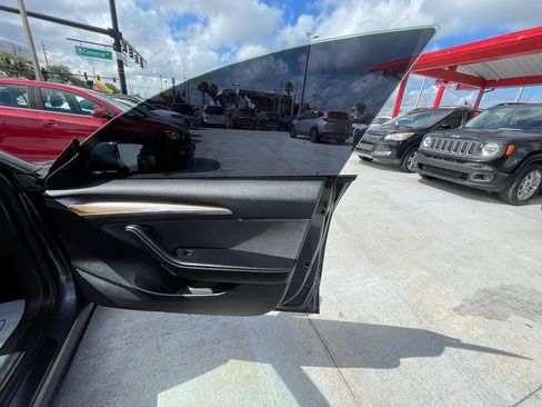 Used 2023 Tesla Model 3 Standard Range RWD image 18