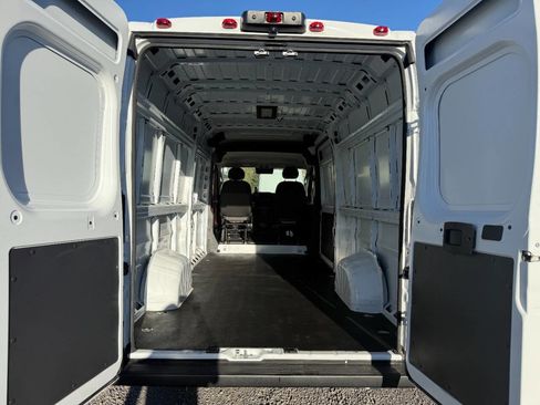 Used 2023 RAM ProMaster 3500 w/ Driver Convenience Group image 19