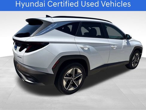 Certified 2025 Hyundai Tucson SEL AWD/4WD image 6