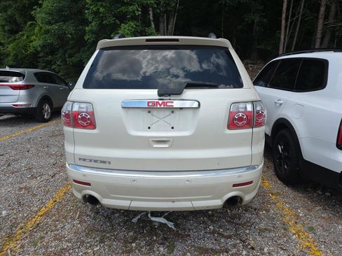 Used 2011 GMC Acadia Denali FWD image 5