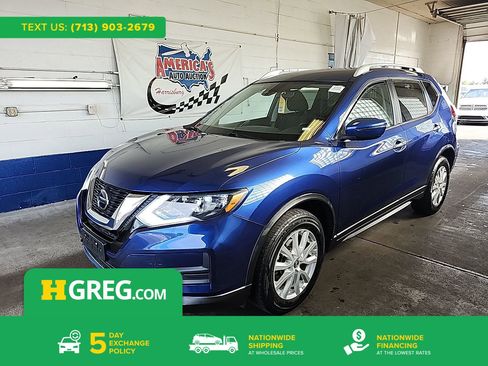 Used 2019 Nissan Rogue SV image 1