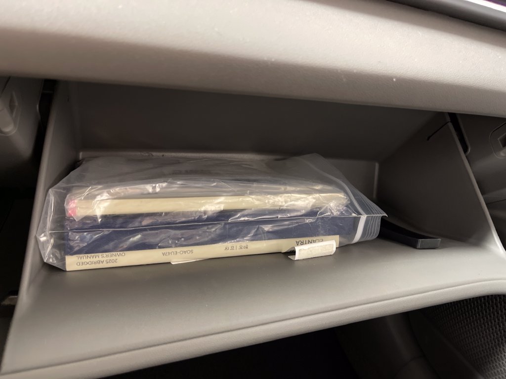 Certified 2025 Hyundai Elantra SEL FWD image 27