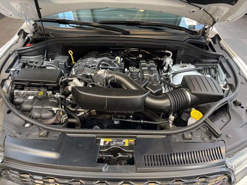Used 2025 Dodge Durango GT RWD image 38
