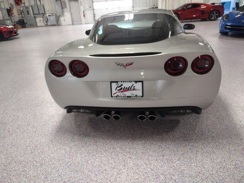 Used 2007 Chevrolet Corvette Coupe w/ Preferred Equipment Group RWD image 6