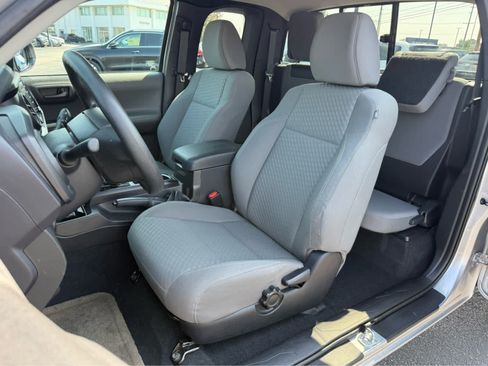 Used 2021 Toyota Tacoma SR w/ SR Convenience Package AWD/4WD image 12
