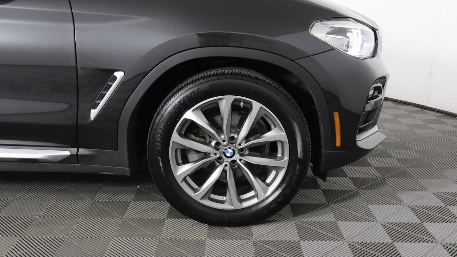 Used 2019 BMW X4 xDrive30i w/ Premium Package AWD/4WD image 7