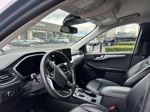 Used 2024 Ford Escape Platinum AWD/4WD image 5