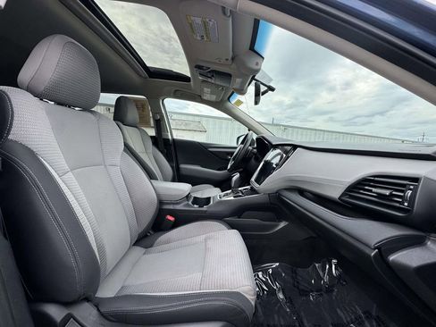 Used 2022 Subaru Outback Premium AWD/4WD image 17
