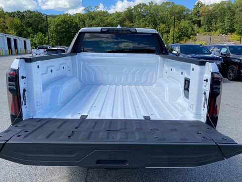 New 2026 GMC Sierra EV Elevation image 6