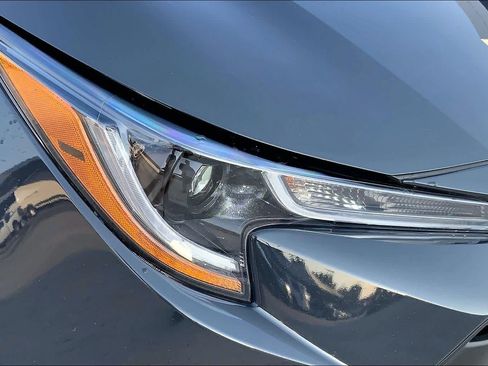 Used 2025 Toyota Corolla LE FWD image 28