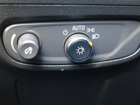 Used 2025 Buick Encore GX Preferred FWD image 23
