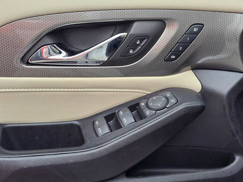 Used 2023 Chevrolet Traverse Premier w/ LPO, Floor Liner Package AWD/4WD image 9