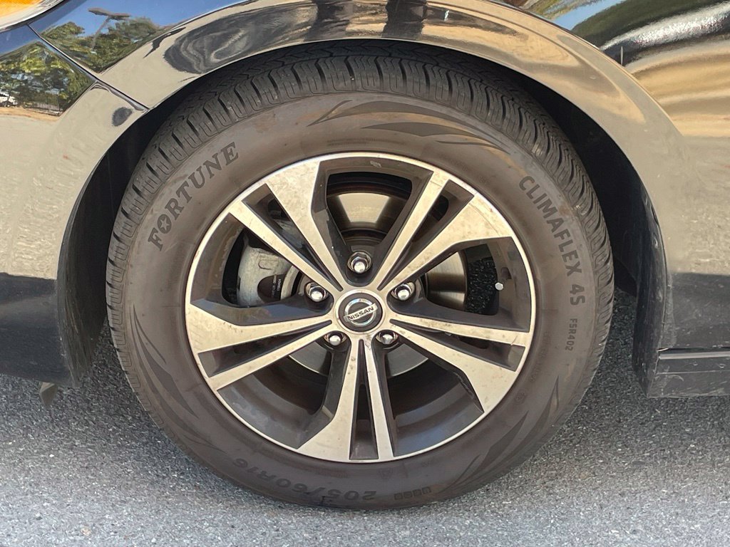 Used 2023 Nissan Sentra SV FWD image 31