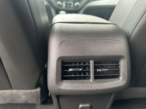 Used 2023 Chevrolet Equinox RS image 25