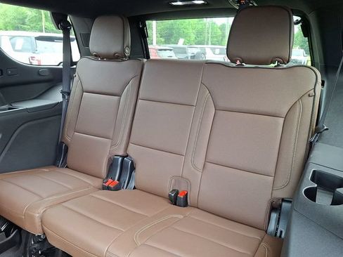 Used 2026 Chevrolet Tahoe High Country w/ Sun And Tow Package AWD/4WD image 9