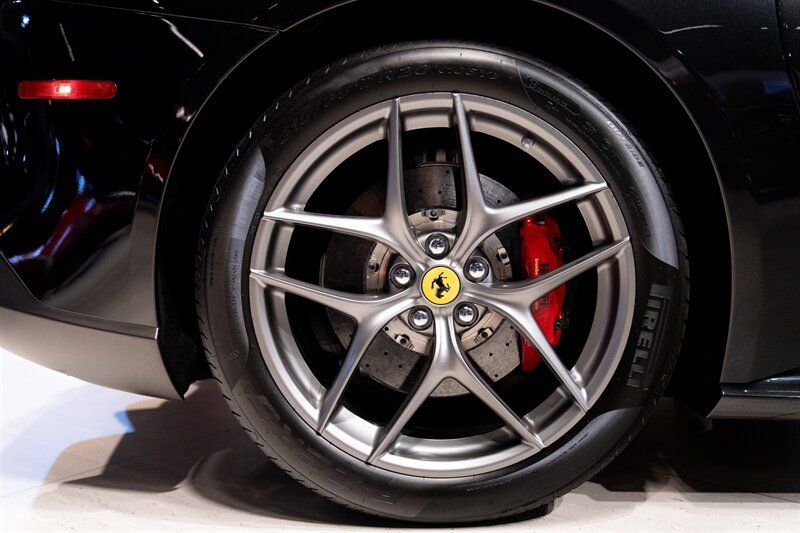 Used 2017 Ferrari F12 Berlinetta RWD image 27