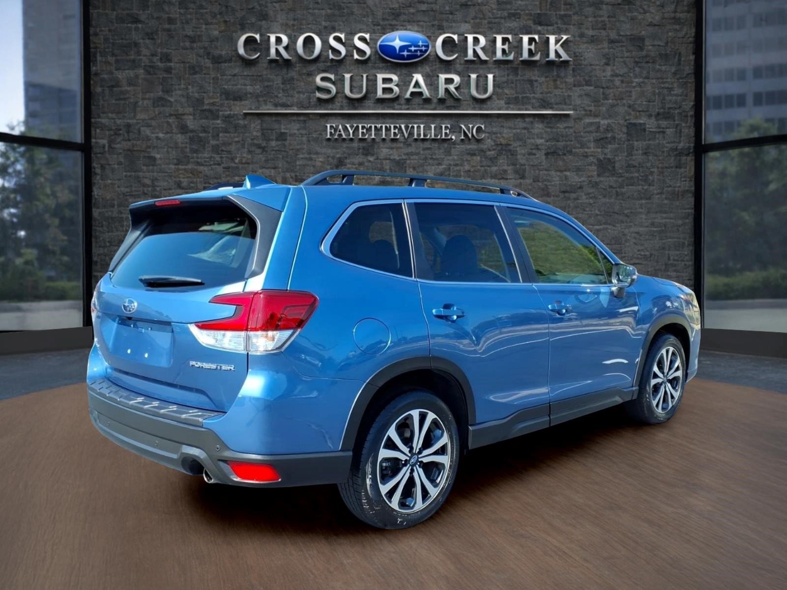 Used 2022 Subaru Forester Limited AWD/4WD image 2