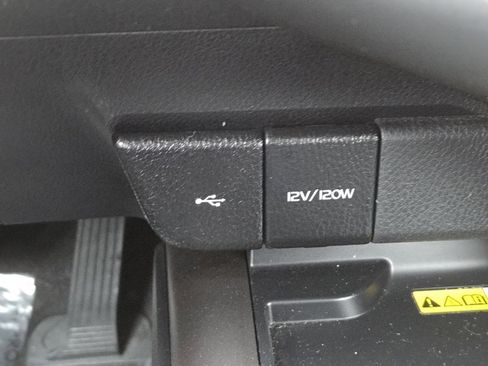 Used 2023 Toyota Camry XSE image 29