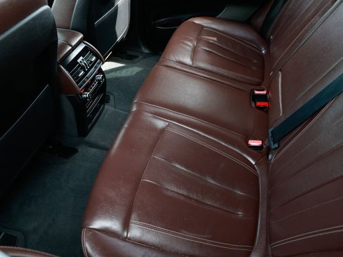 Used 2017 BMW X5 xDrive40e image 13