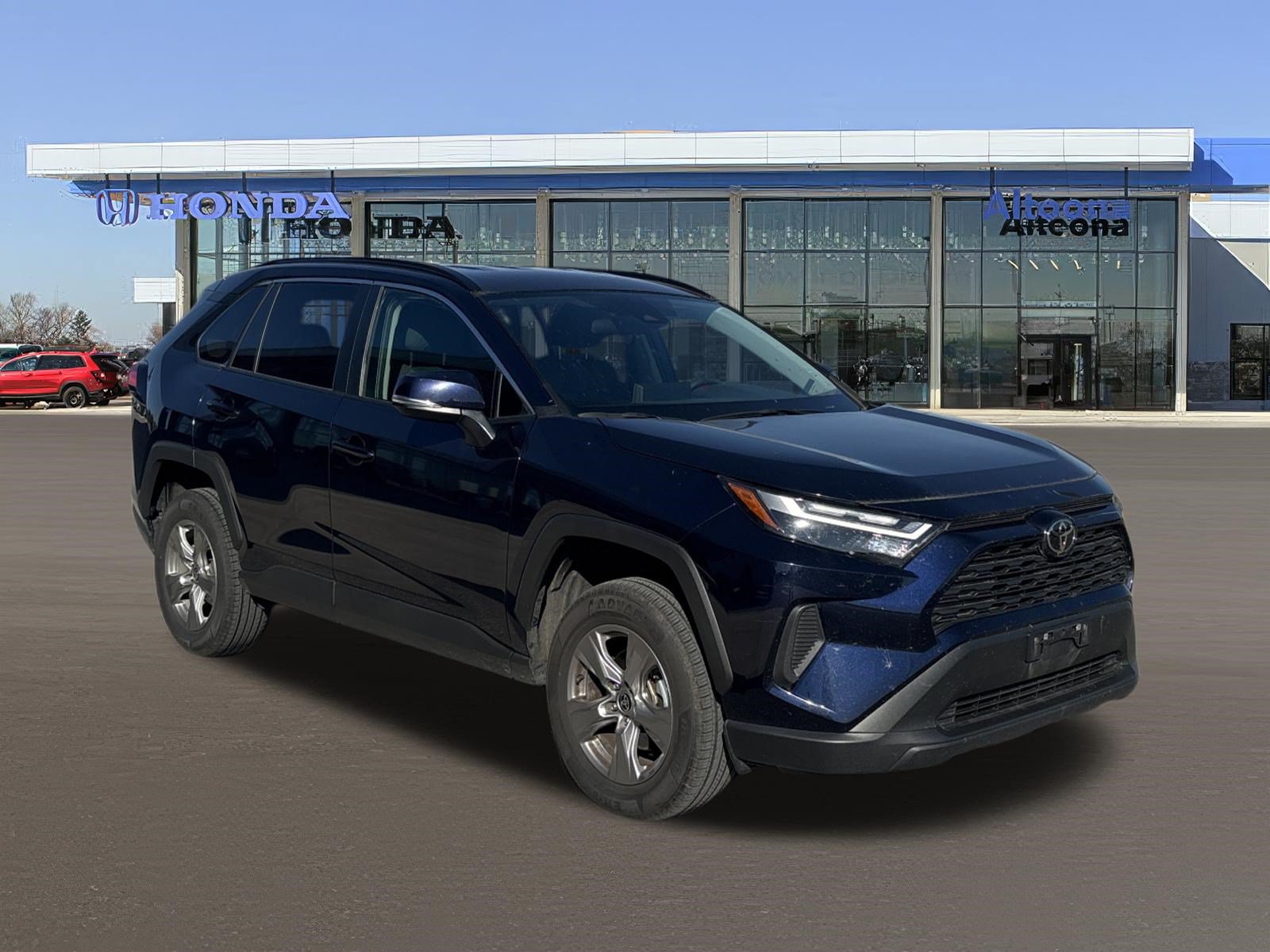 Used 2025 Toyota RAV4 XLE AWD/4WD image 7