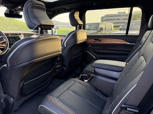 Certified 2023 Jeep Grand Cherokee L Summit image 20