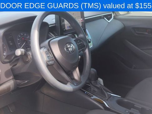 Used 2024 Toyota Corolla LE FWD image 5