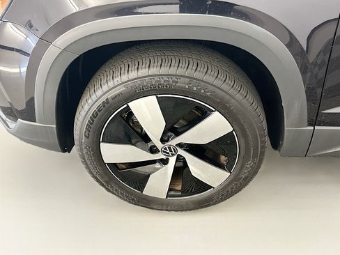 Used 2023 Volkswagen Taos S w/ Driver Assistance Package AWD/4WD image 11