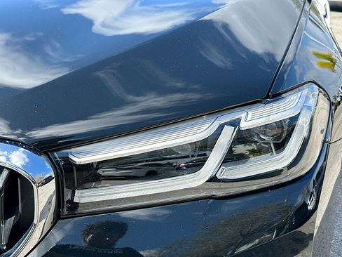 Used 2023 BMW 530i w/ Executive Package image 32