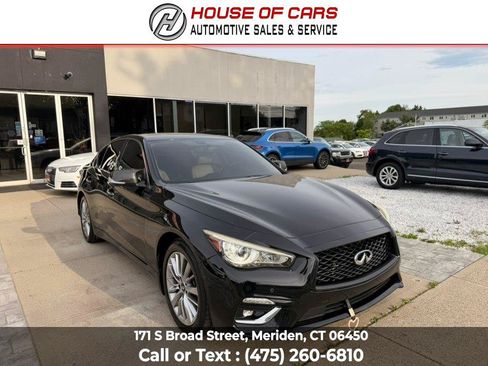 Used 2018 INFINITI Q50 Luxe w/ Sensory Package (Luxe) AWD/4WD image 3