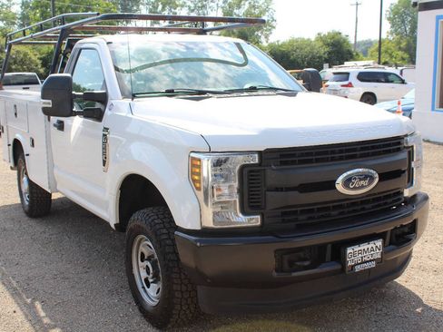 Used 2019 Ford F250 XL w/ Power Equipment Group AWD/4WD image 3