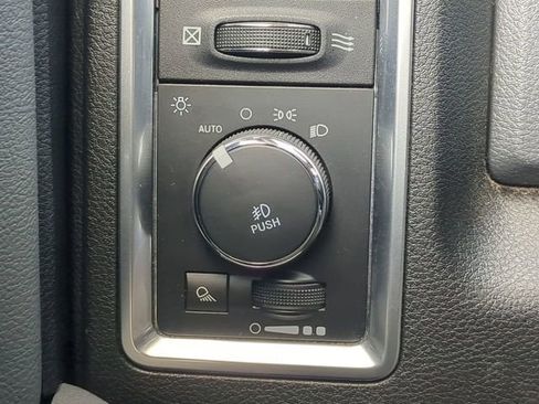 Used 2018 RAM 1500 Big Horn image 28