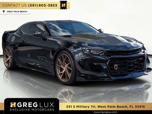 Used 2019 Chevrolet Camaro SS image 1
